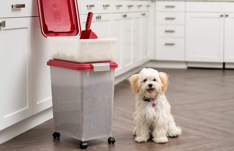 How To Buy The Best Dog Food Containers